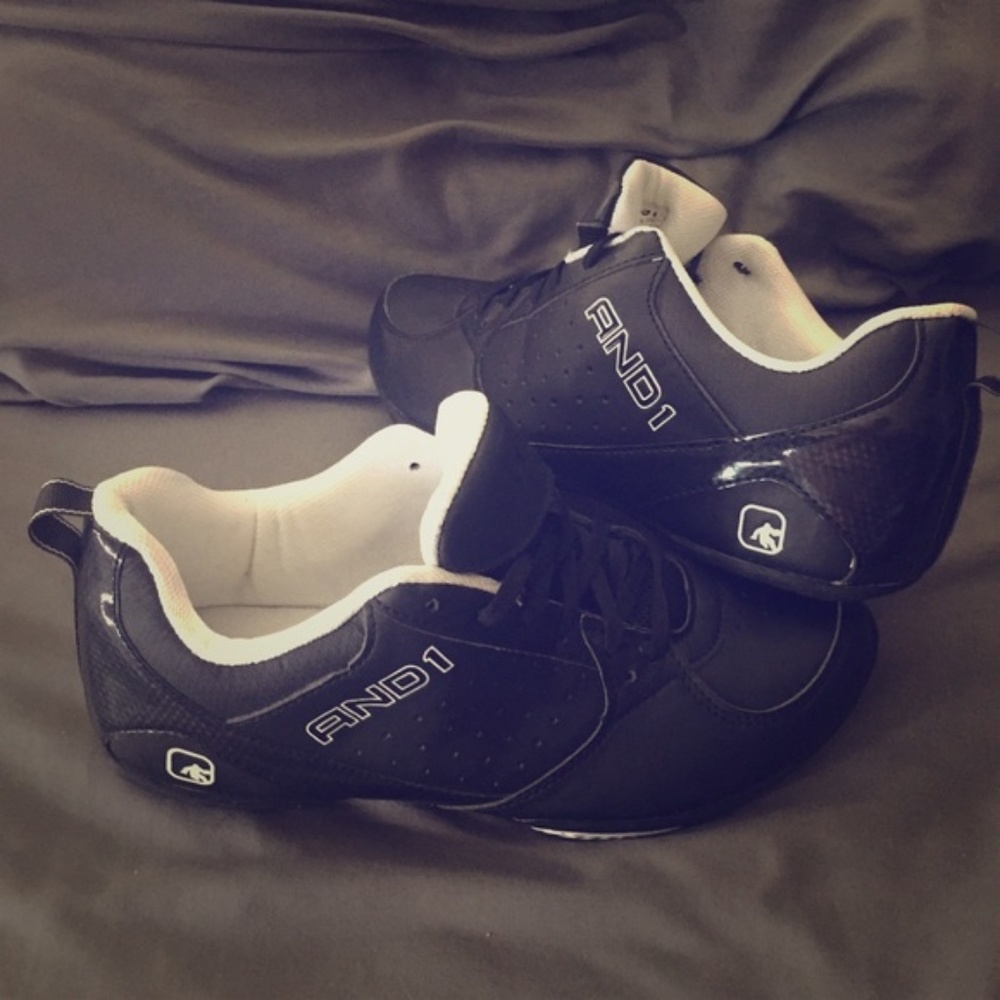 AND1 - Black & White Athletic Shoe - Men's Size 11